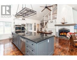 27 Island 2ml, Gravenhurst), ON P0E1G0 Photo 11