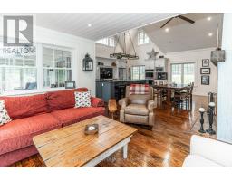 27 Island 2ml, Gravenhurst), ON P0E1G0 Photo 14