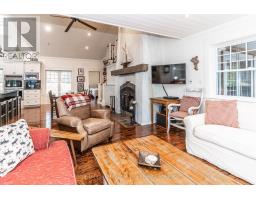 27 Island 2ml, Gravenhurst), ON P0E1G0 Photo 15