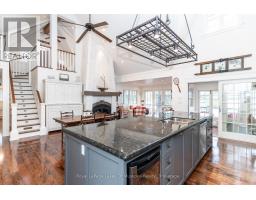 27 Island 2ml, Gravenhurst), ON P0E1G0 Photo 9