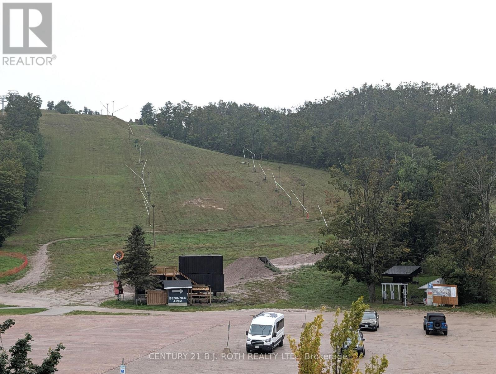 #302 40 HORSESHOE BOULEVARD - Image 27
