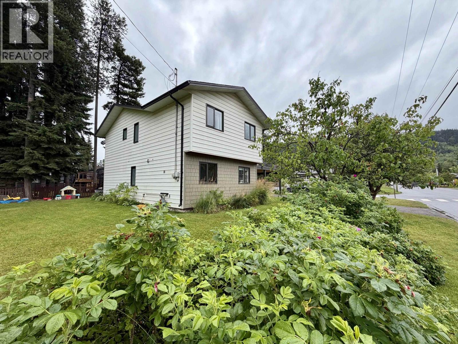 1120 TORONTO Street, Smithers
