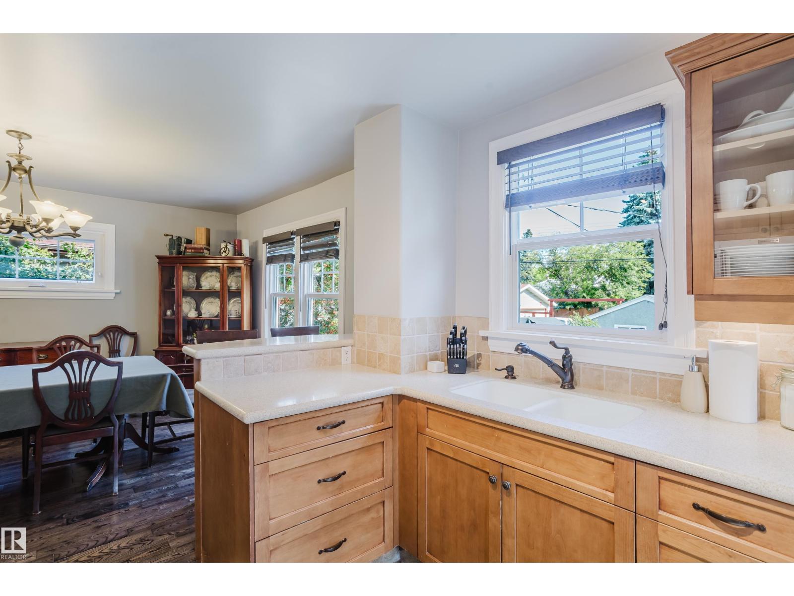 11231 126 ST NW - 21