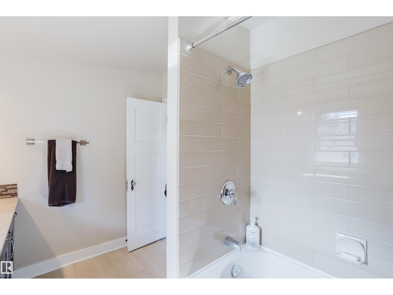 11231 126 ST NW - Image 35