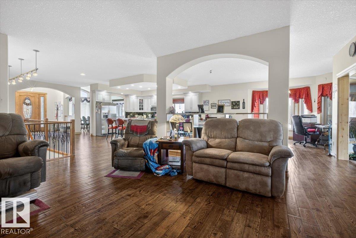 57 LONGVIEW DR, photo 23 of 75