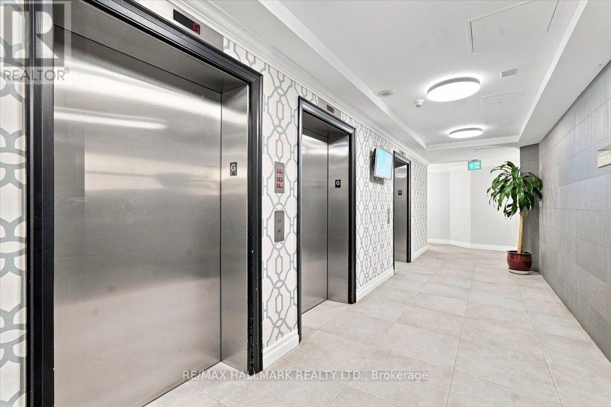 #412 220 FORUM DRIVE - Image 12