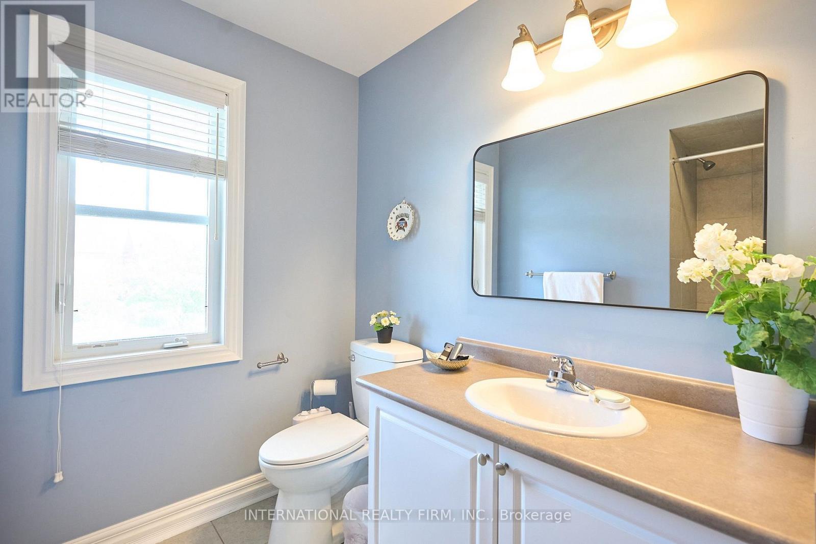 212 PRINGLE AVENUE - 24