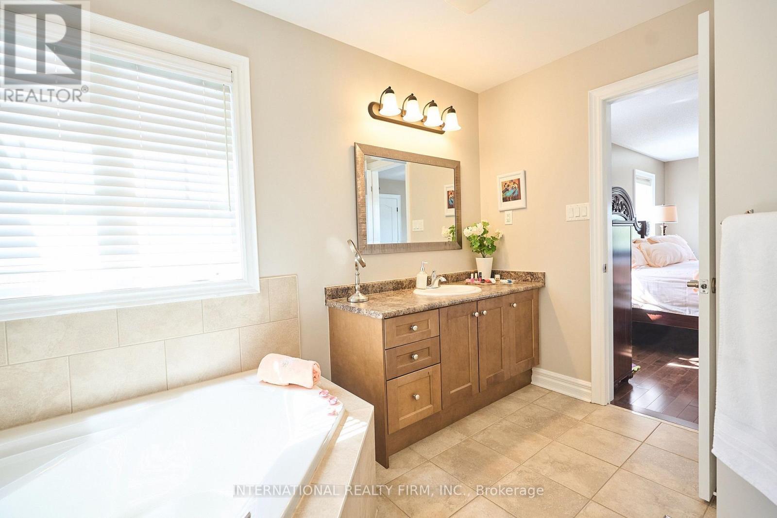 212 PRINGLE AVENUE - Image 27