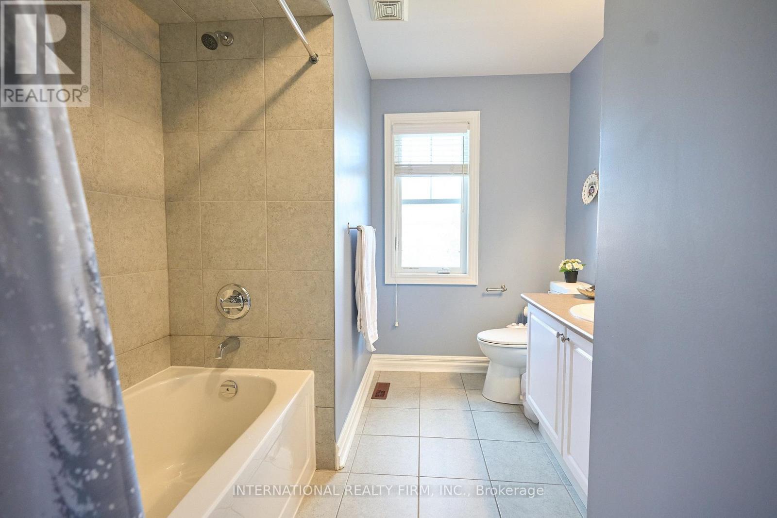 212 PRINGLE AVENUE - Image 31