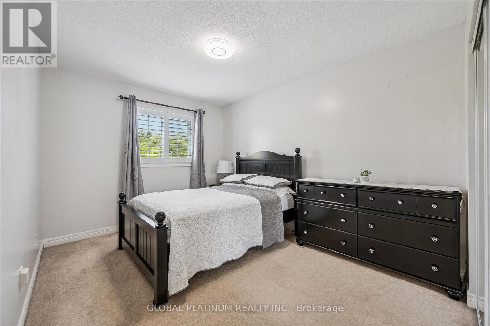 244 DOON SOUTH DRIVE - Image 17