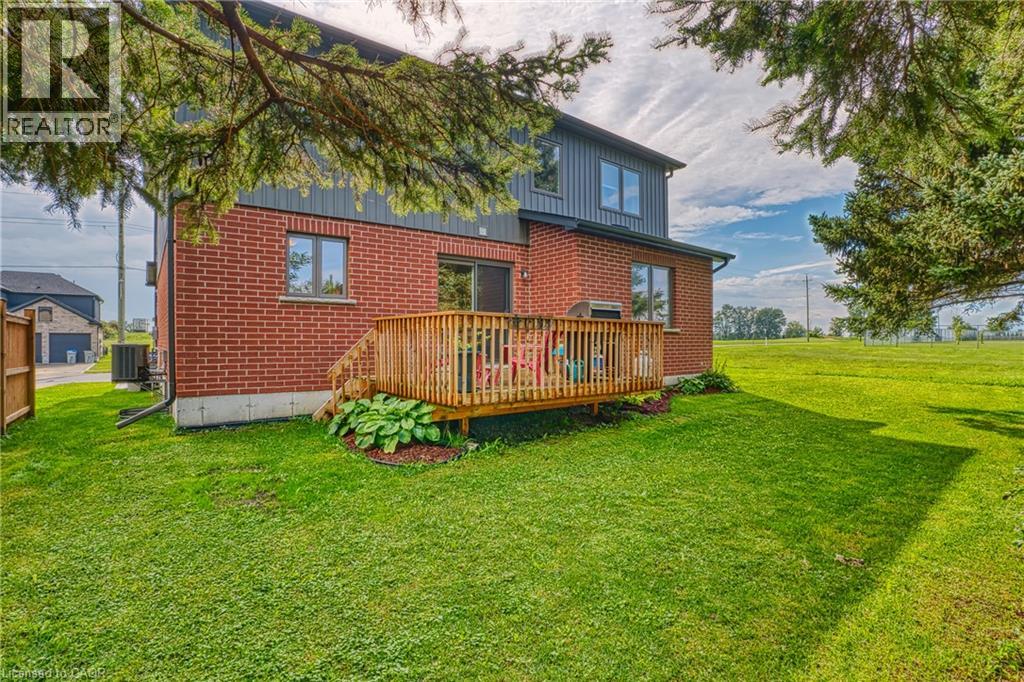 885 BINNING Street W - Image 35