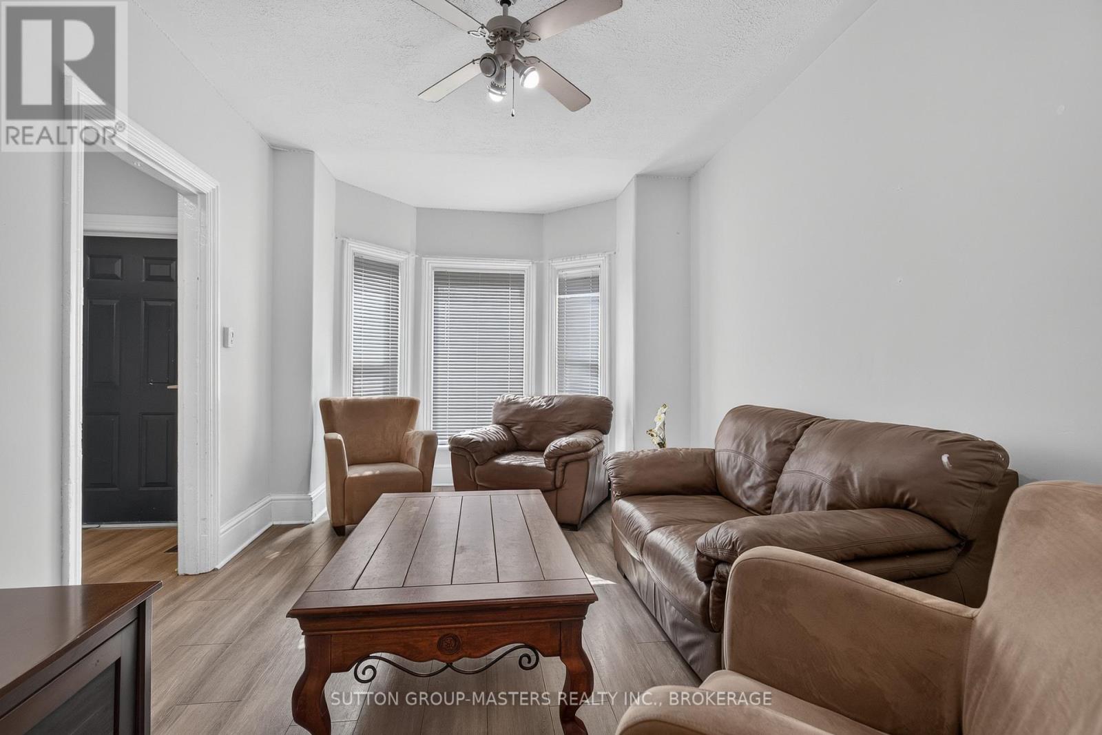 378 BARRIE STREET - 2