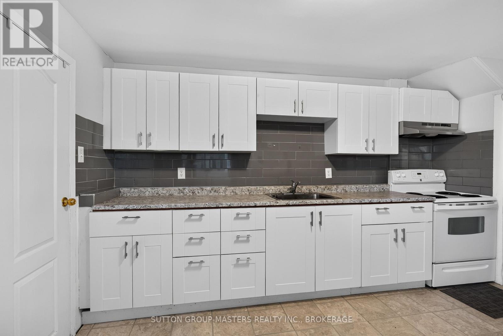 378 BARRIE STREET - 12
