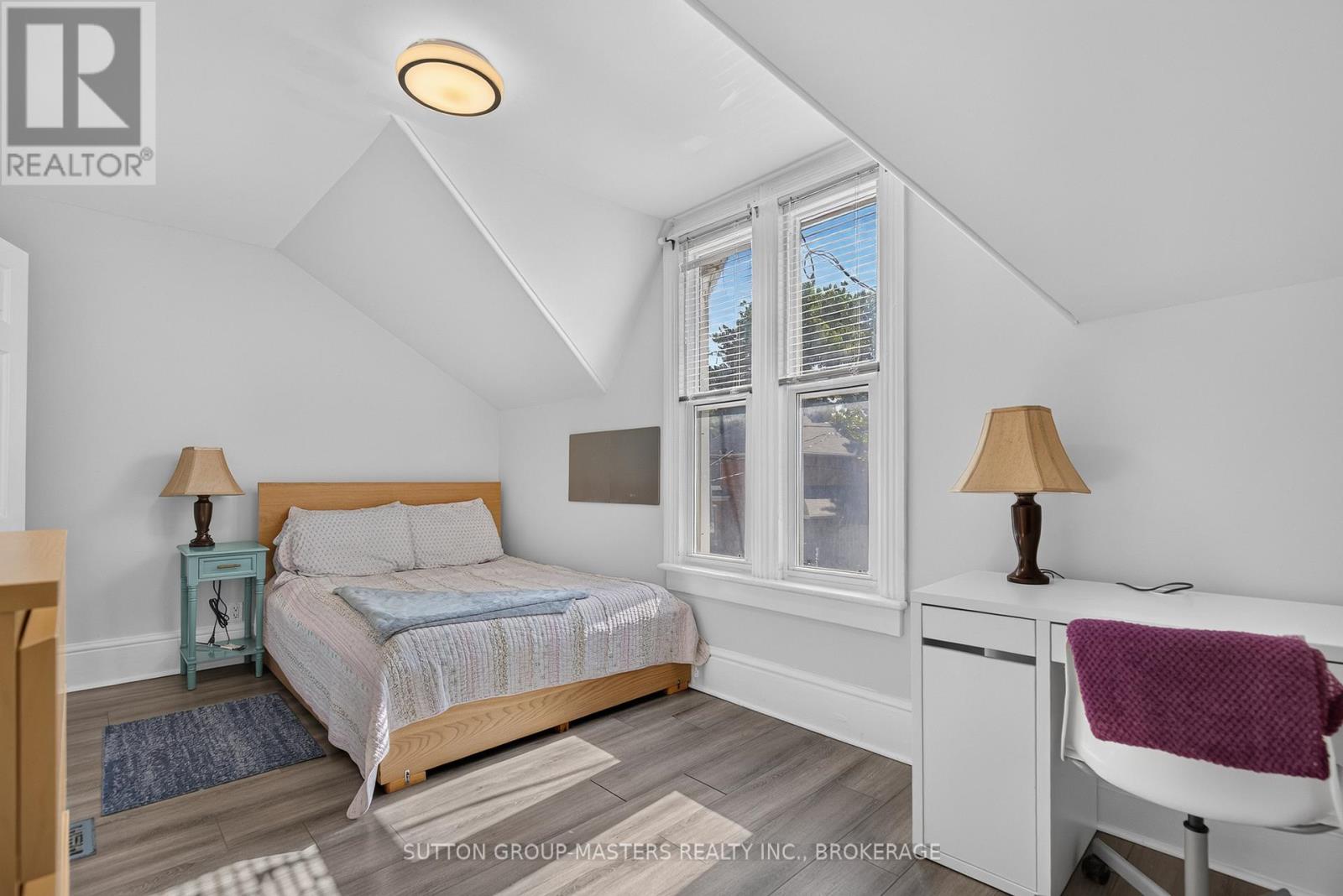 378 BARRIE STREET - 21