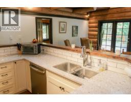 754 Burrill Road, Galiano Island, BC V0N1P0 Photo 12