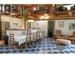 754 Burrill Road, Galiano Island, BC V0N1P0 Photo 9