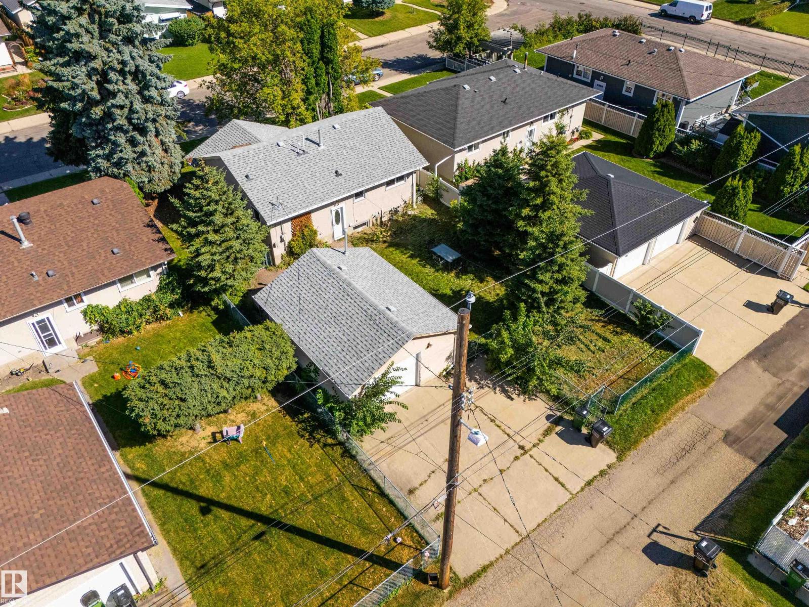 3509 121A AV NW - 38