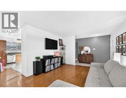 Primary Bedroom - 411 Woodland Crescent Se, Calgary, AB T2J1J7 Photo 7