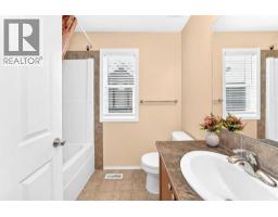 325 Luxstone Green Sw, Airdrie, AB T4B0A5 Photo 37