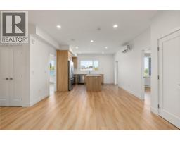 Den - 204 7181 Lantzville Rd, Lantzville, BC V0R2H0 Photo 8