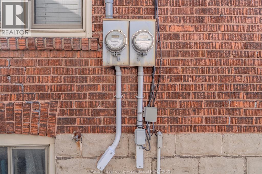 1135 Janette Avenue, Windsor, Ontario, N9A5A6, Windsor, Ontario — photo 3 of 5