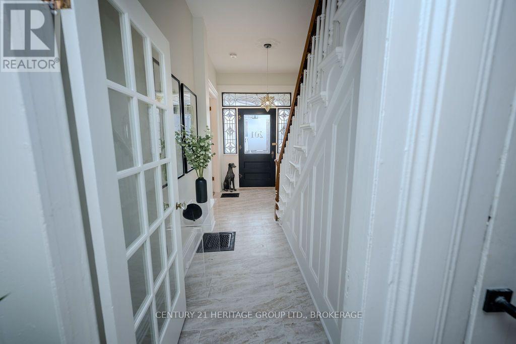 201 BRIDGE STREET W - Image 26