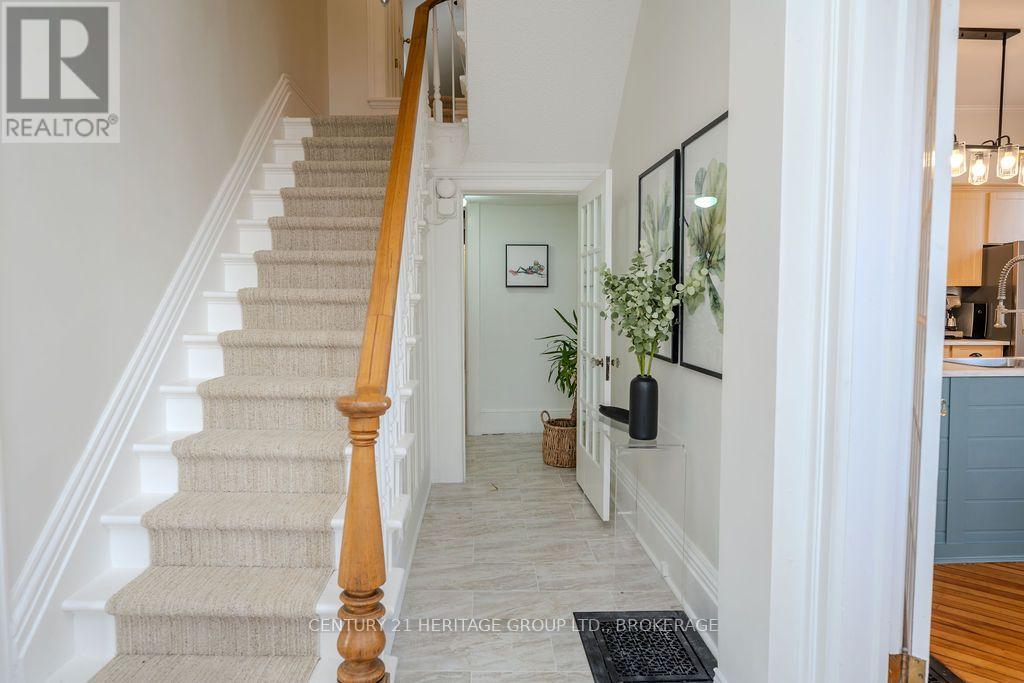 201 BRIDGE STREET W - Image 27