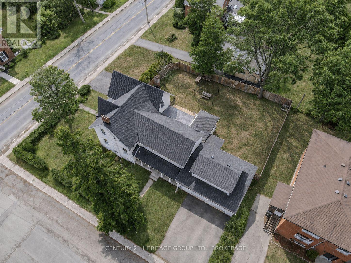 201 BRIDGE STREET W - Image 4