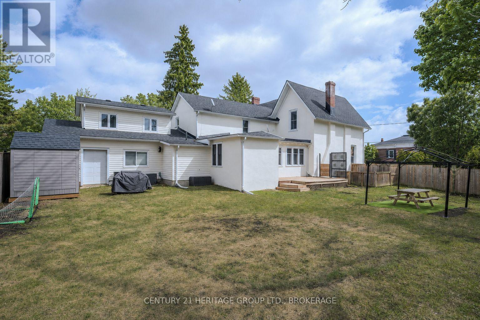 201 BRIDGE STREET W - Image 44