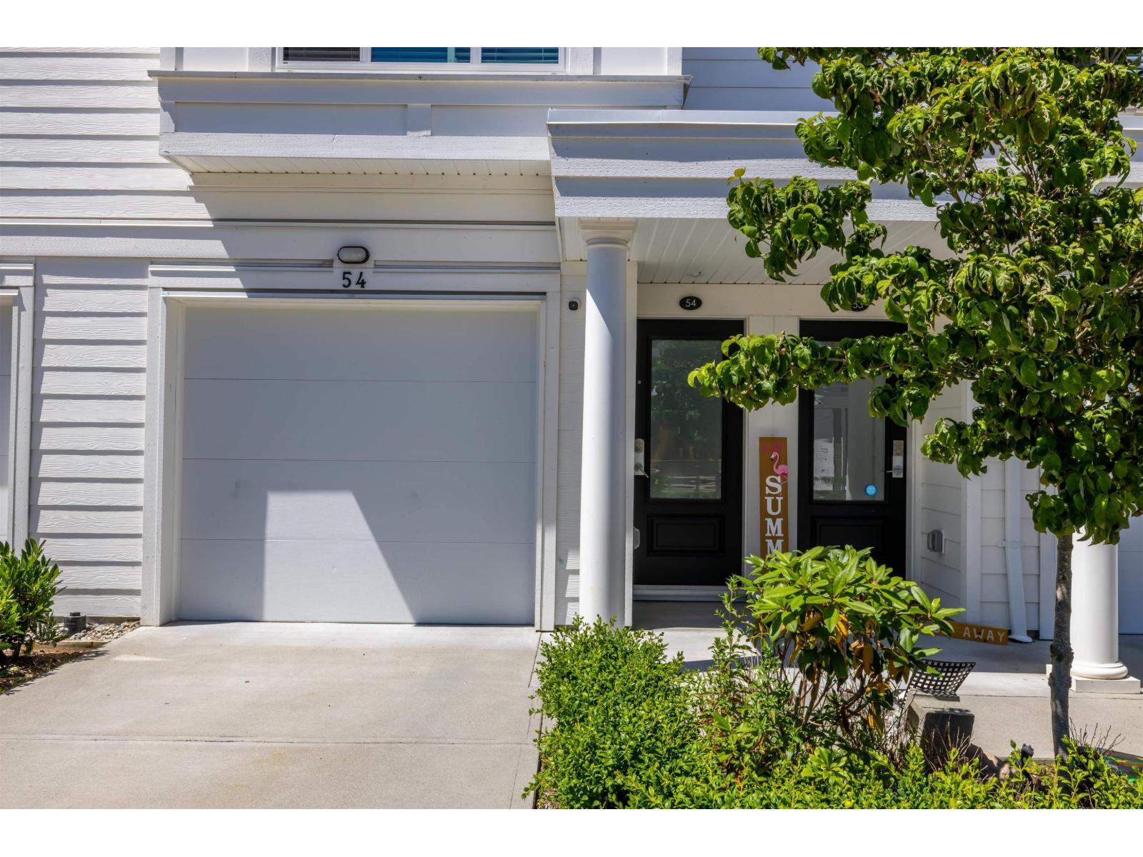 54 27735 ROUNDHOUSE DRIVE — photo 2
