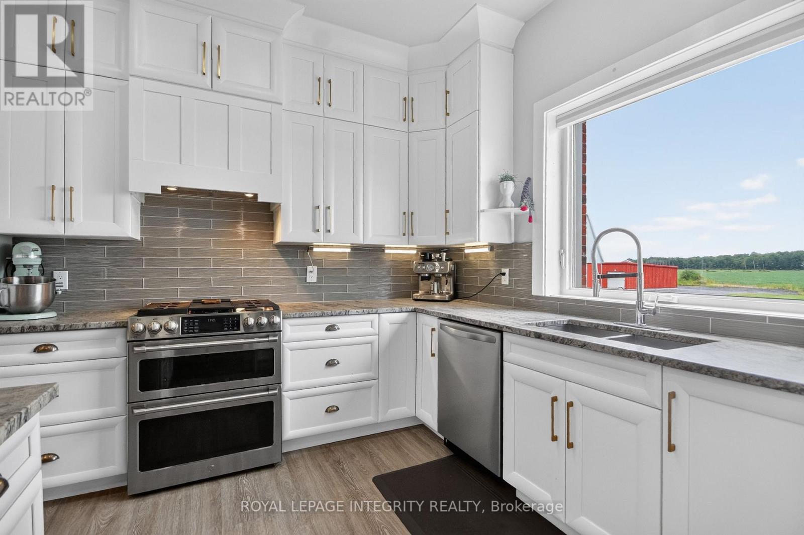3 Bed, 3 Bath House for Rent in Ottawa – 3131 RIVER ROAD, Ottawa – MLS# X13736384 - Image 12