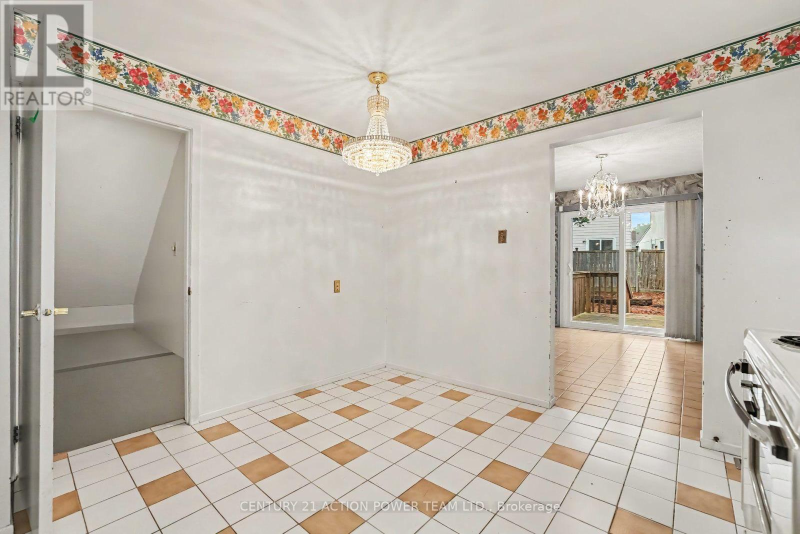 11 RIDING WAY - Image 11