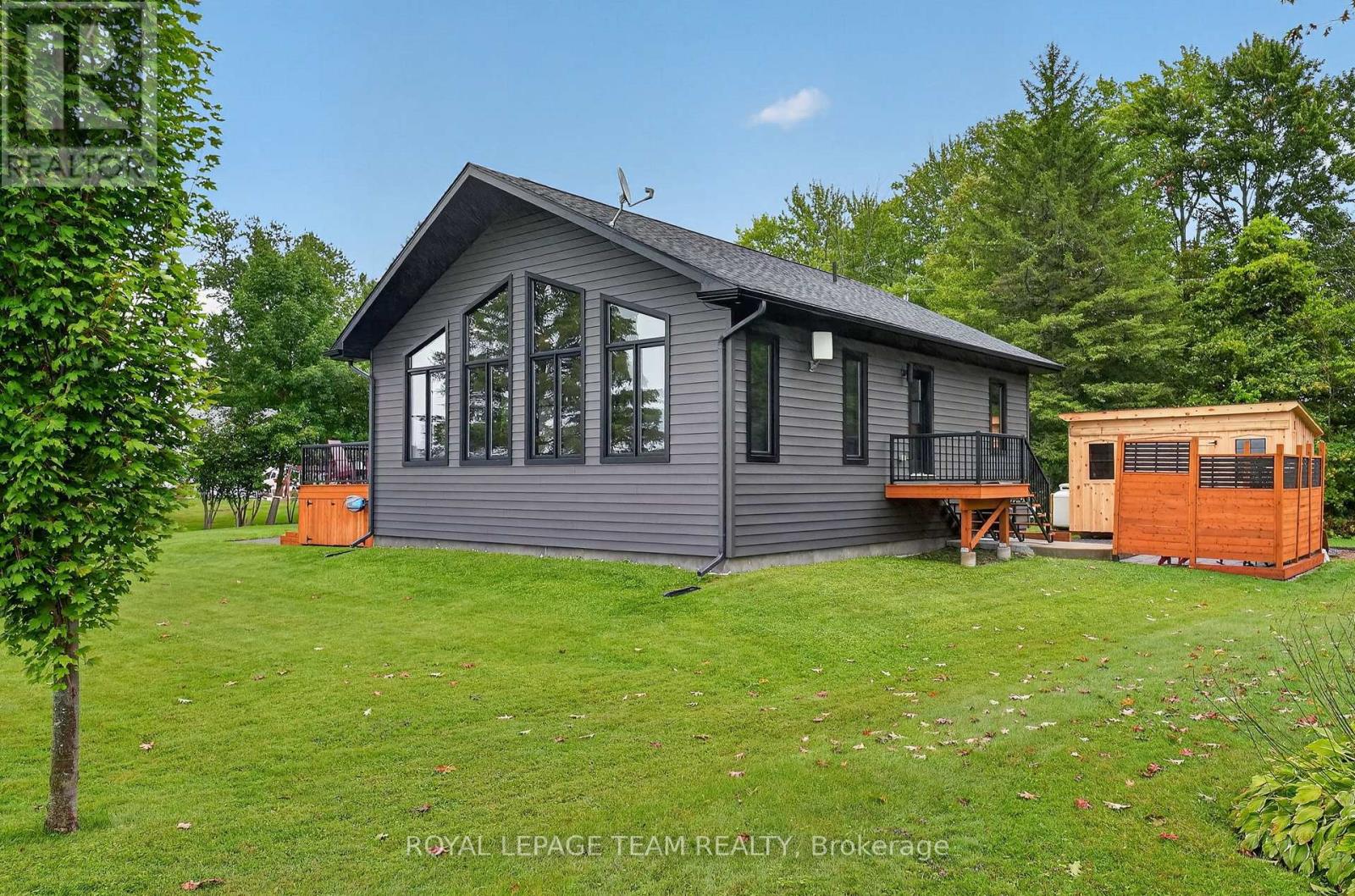 2815 GOLF COURSE LANE - Image 43