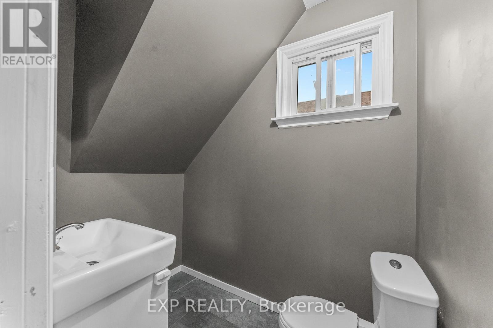 76 BELL STREET - Image 13