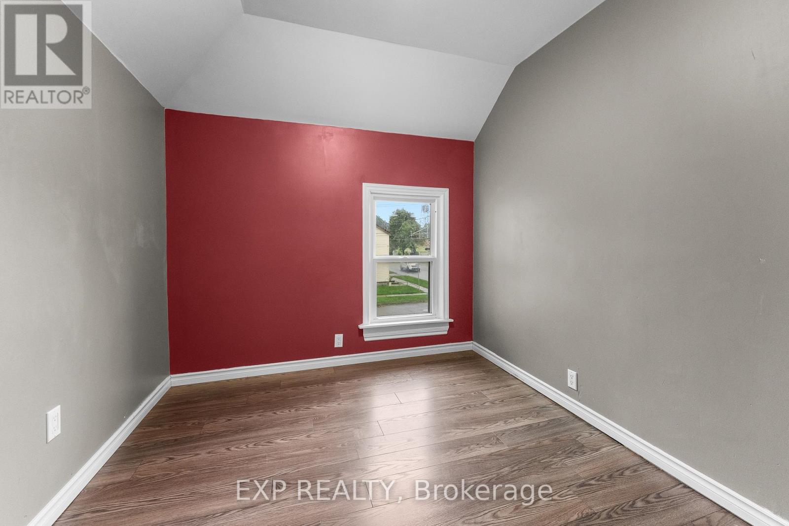 76 BELL STREET - 16