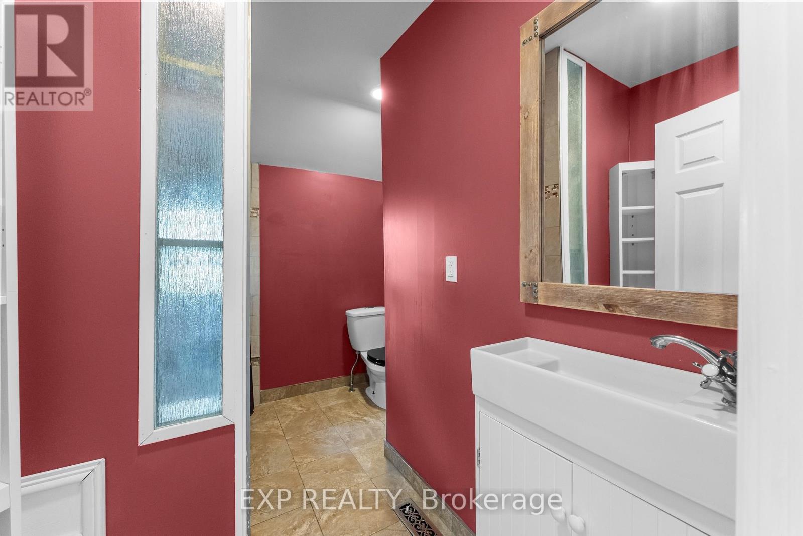 76 BELL STREET - 17