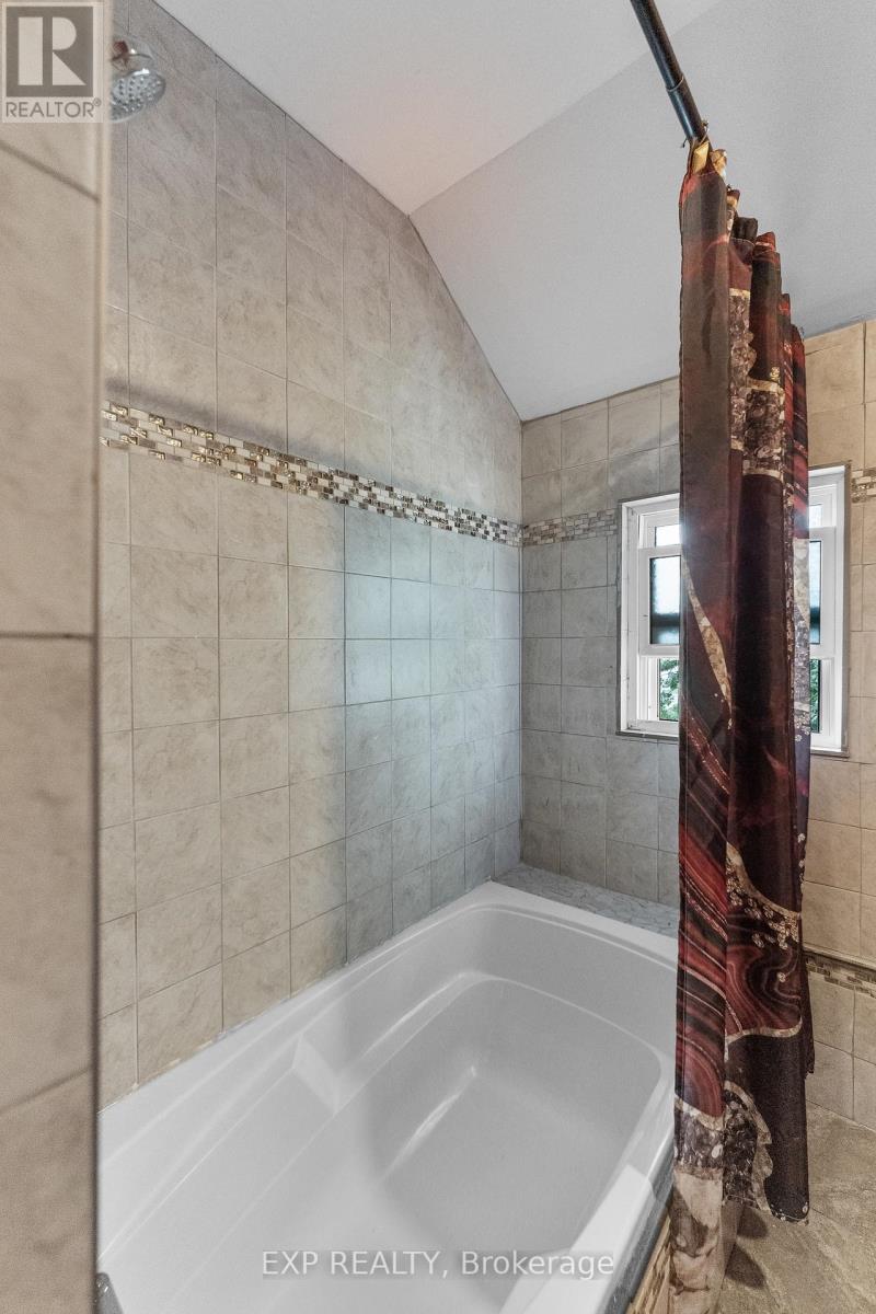 76 BELL STREET - 18
