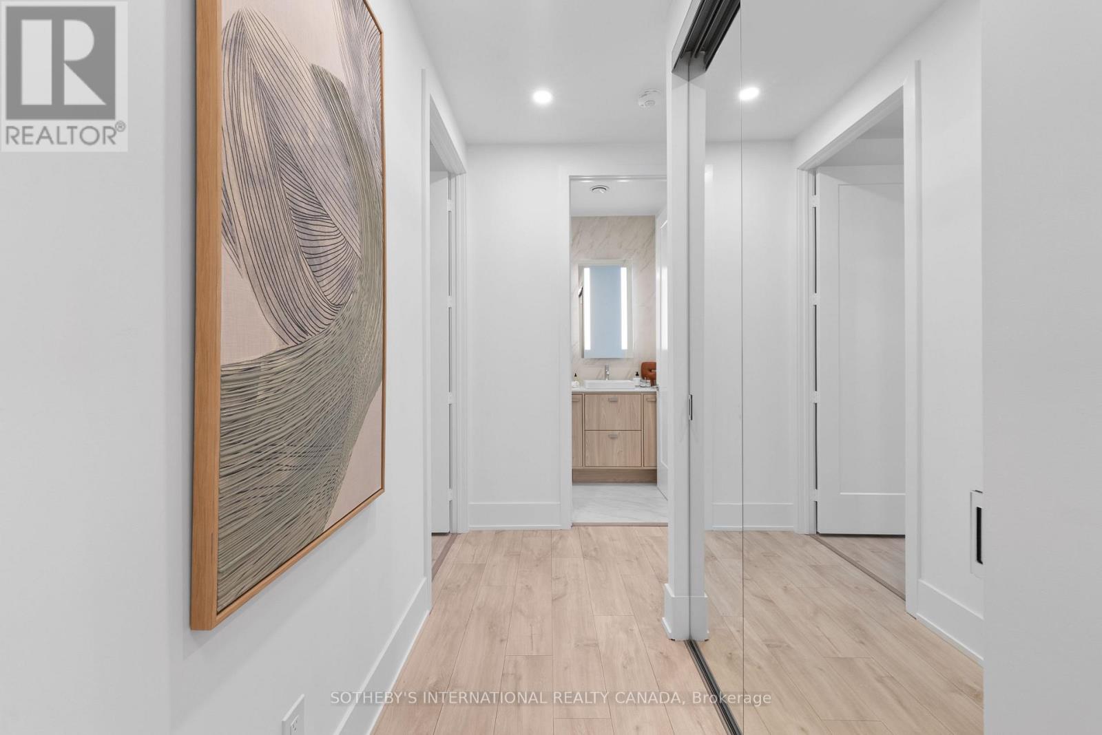 #512 115 DENISON AVENUE - 16