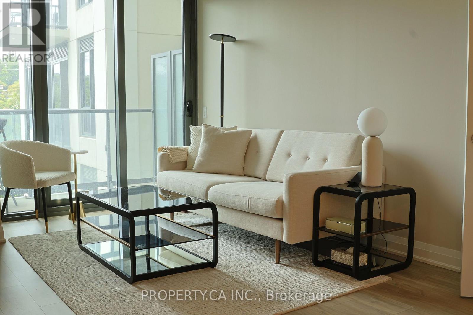 #424 280 HOWLAND AVENUE - 4