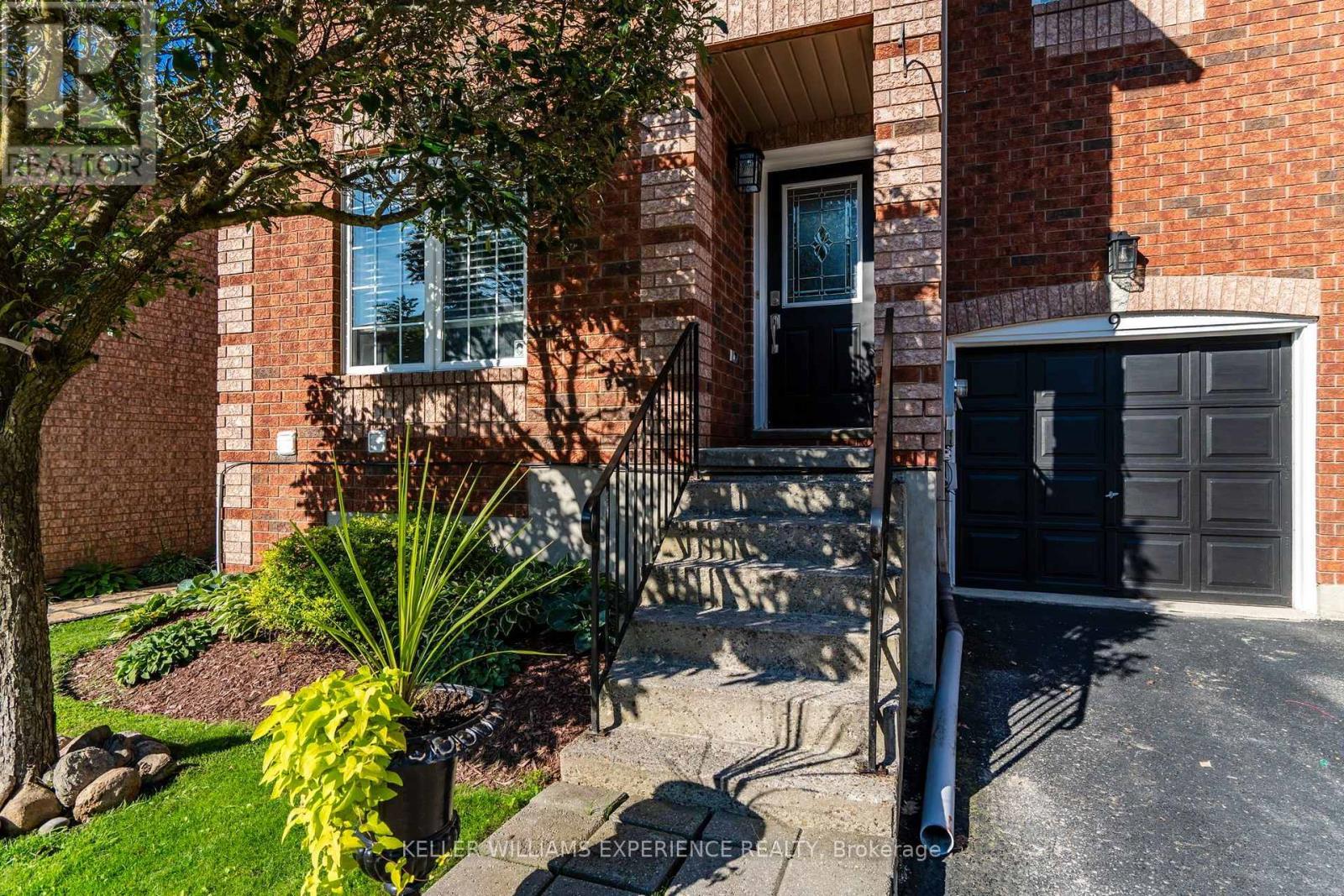 #9 38 KENWELL CRESCENT - Image 3