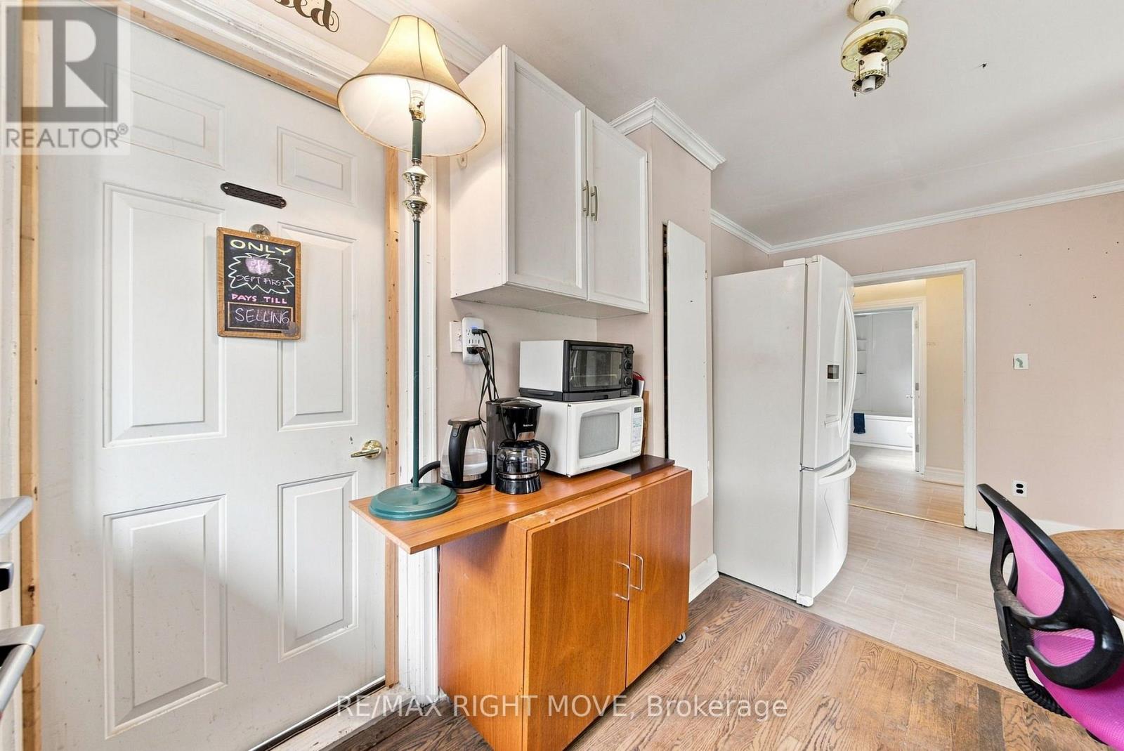 138 BORLAND STREET E - 12