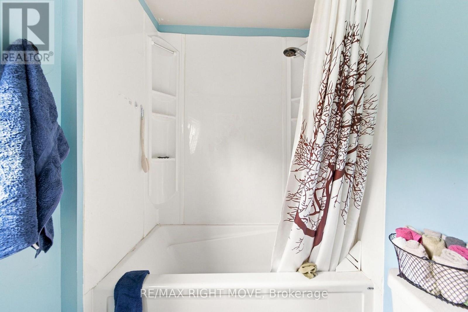138 BORLAND STREET E - Image 17