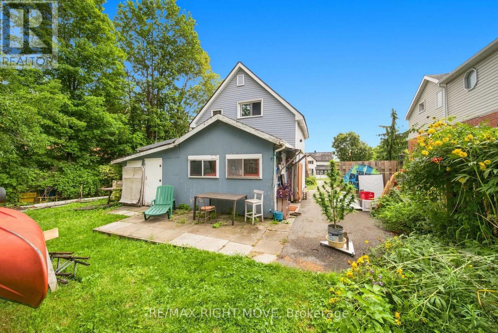 138 BORLAND STREET E - 30