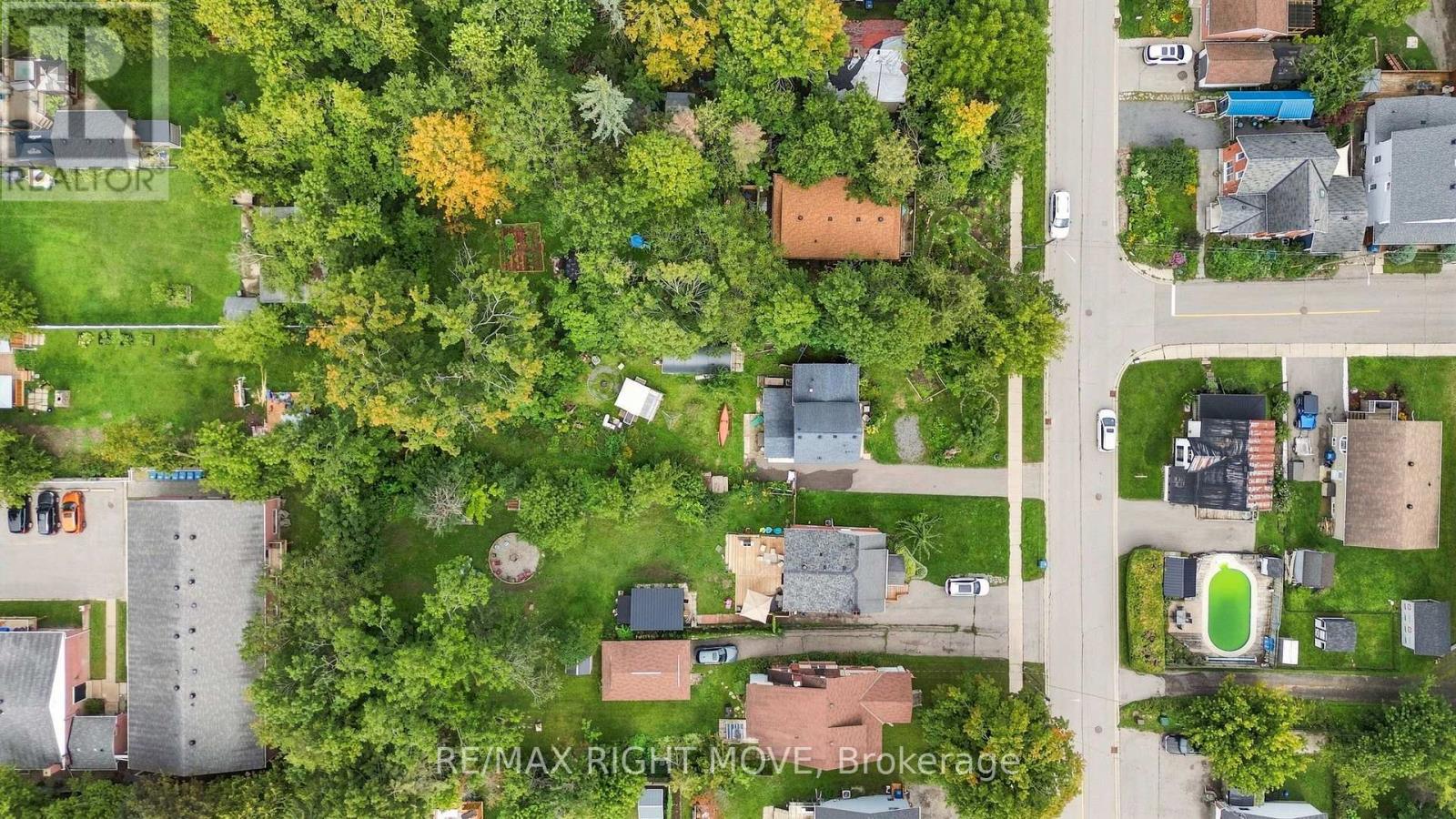 138 BORLAND STREET E - Image 33