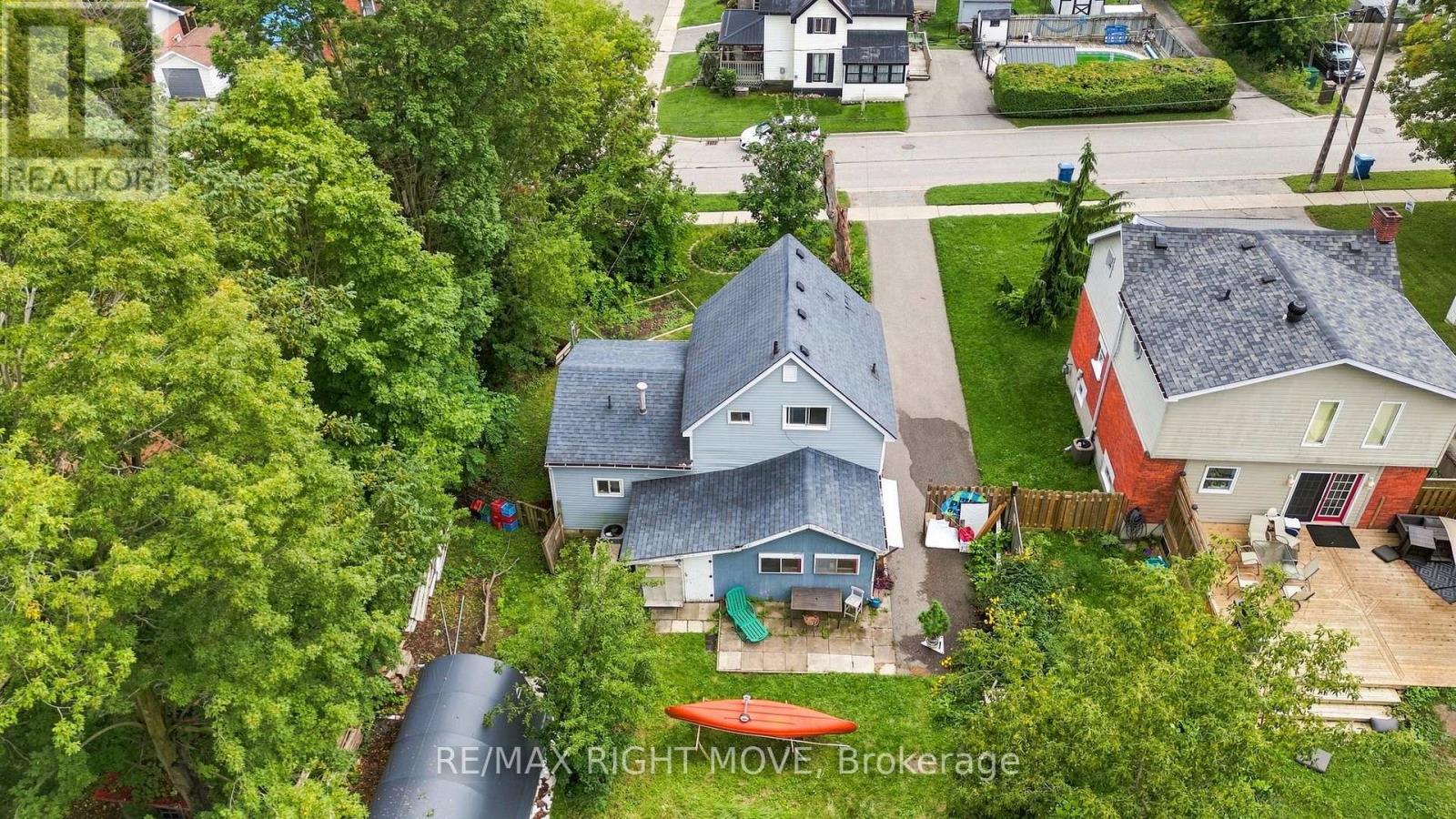 138 BORLAND STREET E - 34