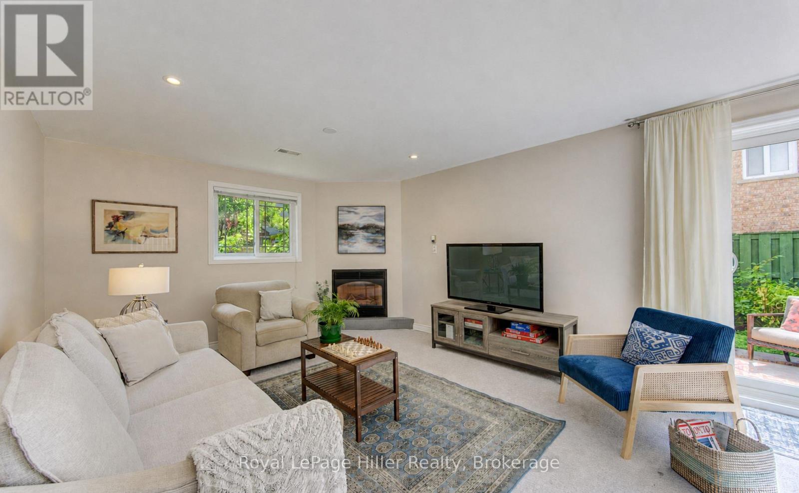 15 MCQUEEN COURT - 30