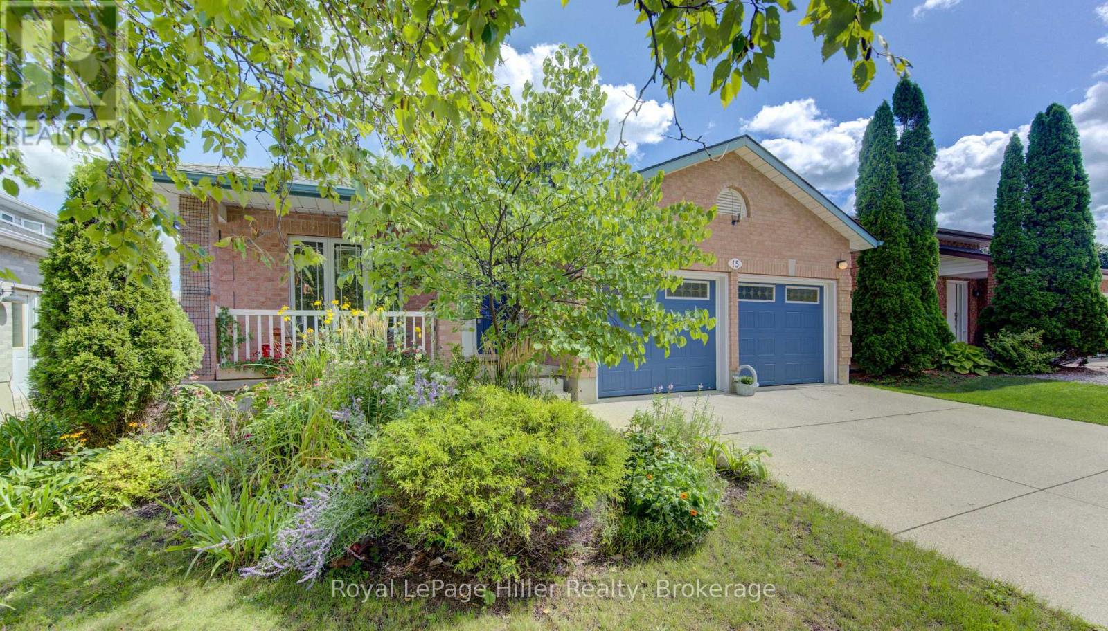 15 MCQUEEN COURT - 4