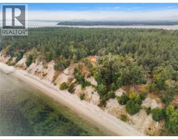 1114 Rainforest Lane, Sidney Island, BC A1A1A1 Photo 6