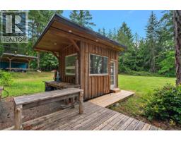 125 Mapleleaf Lane, Sidney Island, BC L1L1L1 Photo 8