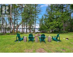 125 Mapleleaf Lane, Sidney Island, BC L1L1L1 Photo 6